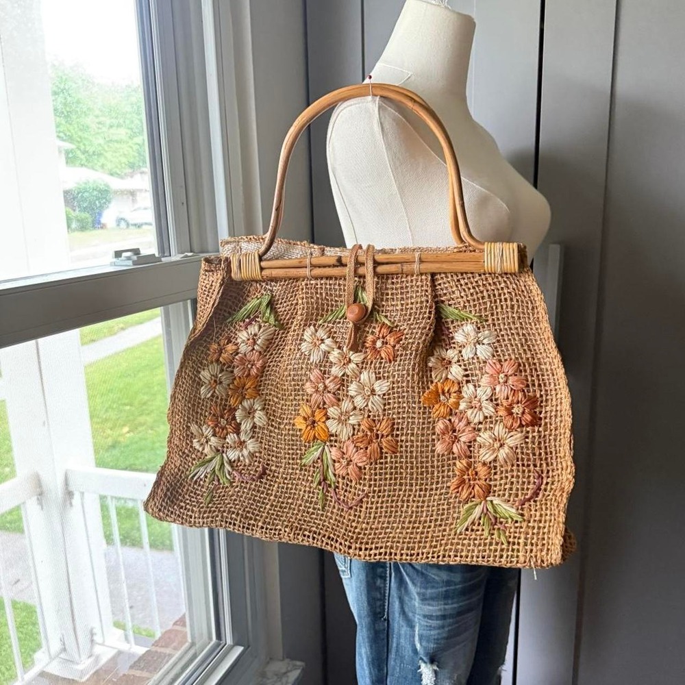 Vintage Floral Straw Handbag Made in Philippines